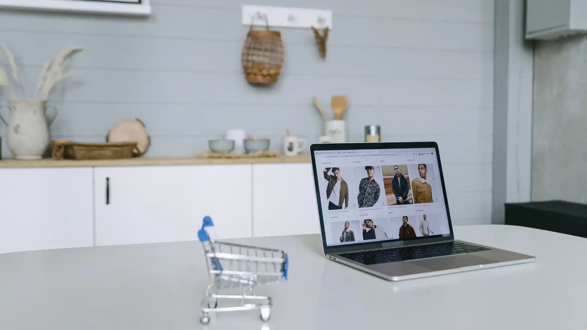 Working of Shopify Stores